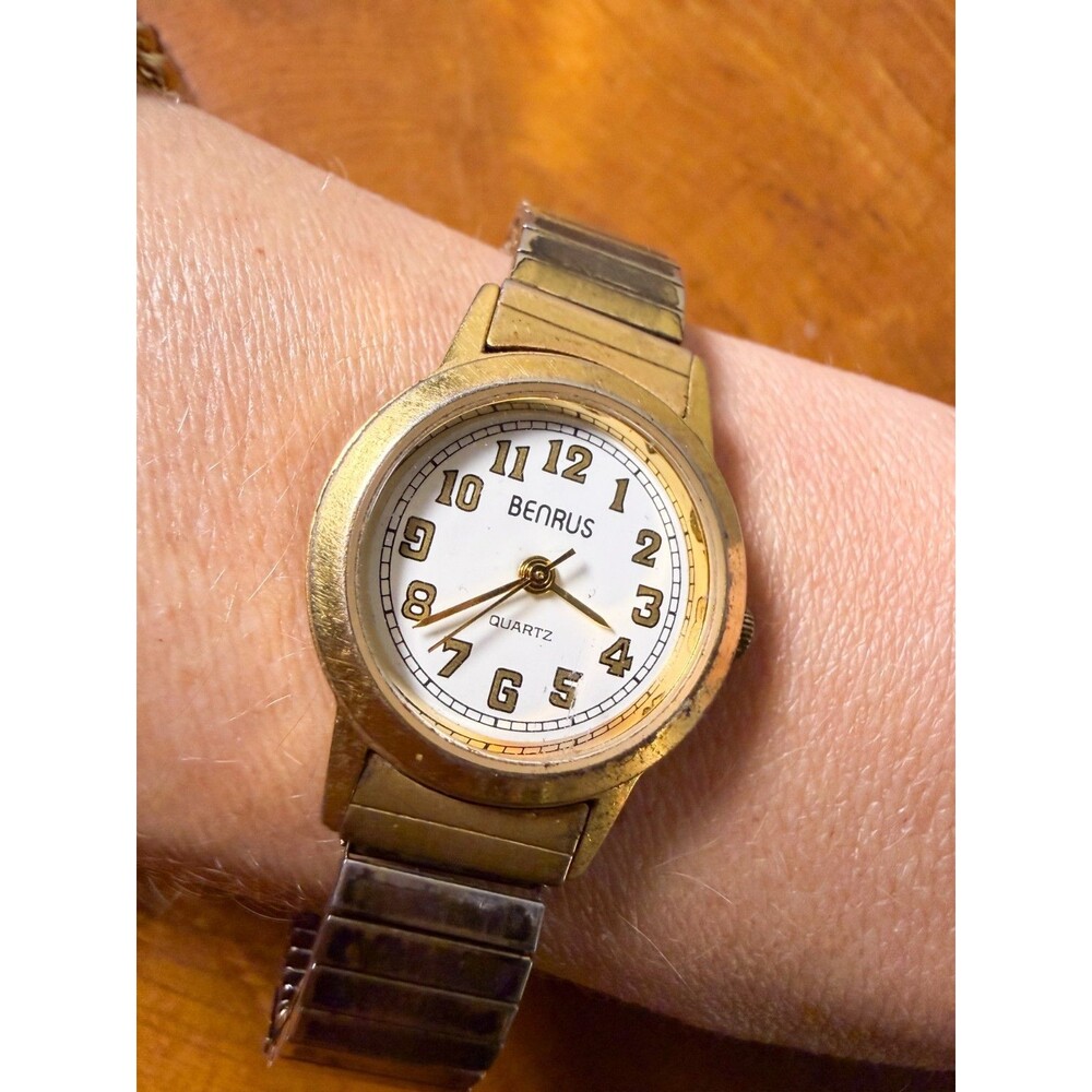 Benrus Women's watch Vintage Gold Stretch Band New Battery